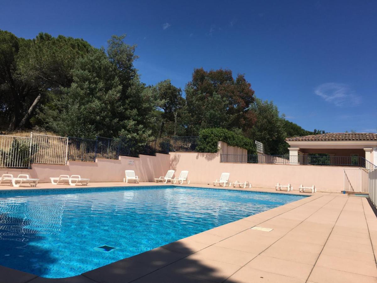 Sainte-Maxime - 3 Bedroom Apartment, Air Conditioned, Outdoor Terrace, Swimming Pool المظهر الخارجي الصورة