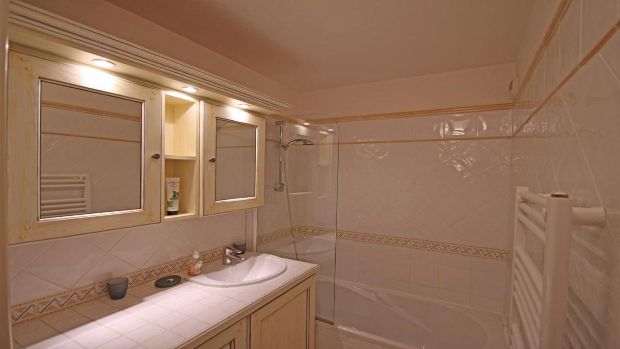 Sainte-Maxime - 3 Bedroom Apartment, Air Conditioned, Outdoor Terrace, Swimming Pool المظهر الخارجي الصورة